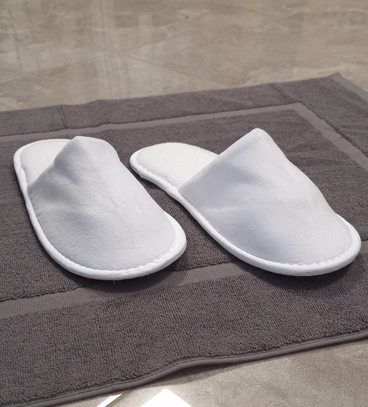 Velvet slippers Antislip White